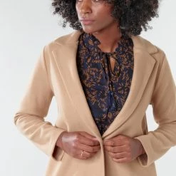 Vêtements Femme Manteaux Deeluxe HANNA Camel -Manteaux Soldes Magasin 17582210 500 E