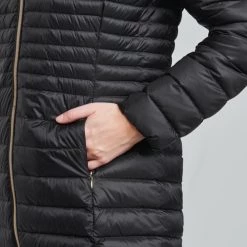 Vêtements Femme Doudounes Geox JAYSEN Noir -Manteaux Soldes Magasin 17755469 500 E