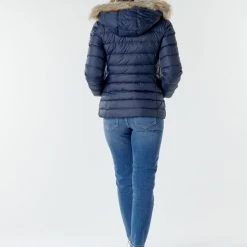 Vêtements Femme Doudounes Tommy Jeans TJW BASIC HOODED DOWN JACKET Marine 10 Vêtements Femme Doudounes Tommy Jeans TJW BASIC HOODED DOWN JACKET Marine -Manteaux Soldes Magasin 17805699 500 D