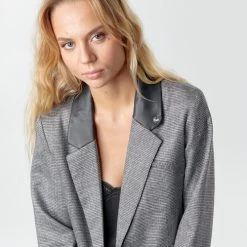 Vêtements Femme Manteaux Kaporal LEILY Noir -Manteaux Soldes Magasin 17844410 500 E