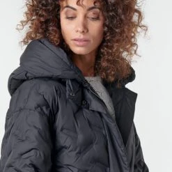 Vêtements Femme Doudounes Emporio Armani 6H2B75 Marine -Manteaux Soldes Magasin 17899376 500 E