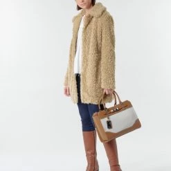 Vêtements Femme Manteaux Guess MARINA Beige 9 Vêtements Femme Manteaux Guess MARINA Beige -Manteaux Soldes Magasin 17968091 500 C