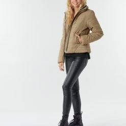 Vêtements Femme Doudounes Vero Moda VMCLARISA Beige 9 Vêtements Femme Doudounes Vero Moda VMCLARISA Beige -Manteaux Soldes Magasin 18327262 500 C