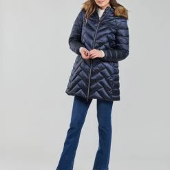 Vêtements Femme Doudounes Geox BLENDA Marine 9 Vêtements Femme Doudounes Geox BLENDA Marine -Manteaux Soldes Magasin 19784683 500 C