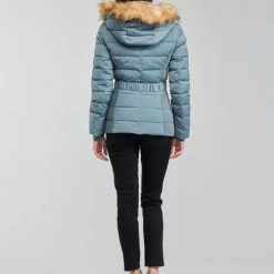 Vêtements Femme Doudounes Guess CLAUDIA DOWN JACKET Bleu clair -Manteaux Soldes Magasin 19799834 500 D