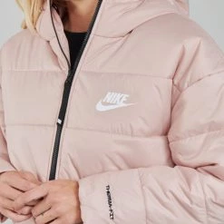Vêtements Femme Doudounes Nike W NSW TF RPL CLASSIC HD JKT Rose / Noir / Blanc -Manteaux Soldes Magasin 19900506 500 E
