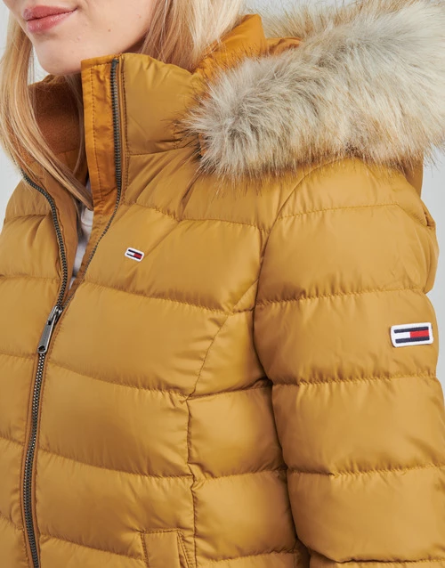 Vêtements Femme Doudounes Tommy Jeans TJW BASIC HOODED DOWN JACKET Moutarde 7 Vêtements Femme Doudounes Tommy Jeans TJW BASIC HOODED DOWN JACKET Moutarde – Image 5