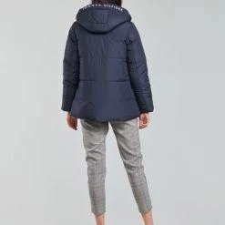 Vêtements Femme Doudounes Tommy Hilfiger TH ESS SORONA PADDED LOGO COAT Bleu -Manteaux Soldes Magasin 19913974 500 D