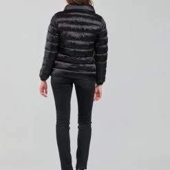 Vêtements Femme Doudounes Le Temps des Cerises DOLORES Noir 10 Vêtements Femme Doudounes Le Temps des Cerises DOLORES Noir -Manteaux Soldes Magasin 20100347 500 D