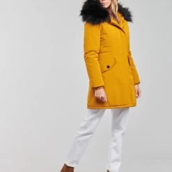 Vêtements Femme Parkas Betty London PAPAKA Moutarde -Manteaux Soldes Magasin 20478824 500 C