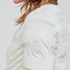 Vêtements Femme Doudounes Guess NEW VERA JACKET Beige -Manteaux Soldes Magasin 20828762 500 E