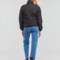 Vêtements Femme Doudounes JDY JDYFINNO SHORT PADDED JACKET OTW HAB Noir -Manteaux Soldes Magasin 22580315 500 D