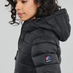 Vêtements Femme Doudounes Superdry CLASSIC FUJI PUFFER JACKET Black -Manteaux Soldes Magasin 22853945 500 E