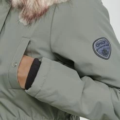 Vêtements Femme Parkas Only ONLIRIS FUR WINTER PARKA CC OTW Kaki 11 Vêtements Femme Parkas Only ONLIRIS FUR WINTER PARKA CC OTW Kaki -Manteaux Soldes Magasin 22871866 500 E