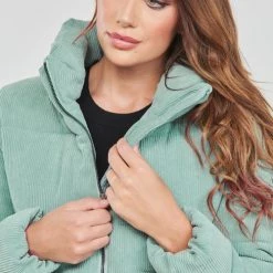 Vêtements Femme Doudounes Only ONLDOLLY CORDUROY PUFFER CC OTW Vert 11 Vêtements Femme Doudounes Only ONLDOLLY CORDUROY PUFFER CC OTW Vert -Manteaux Soldes Magasin 22871892 500 E