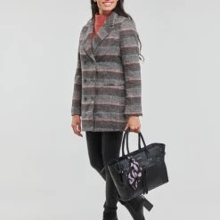 Vêtements Femme Manteaux Kaporal DICKY Gris / rose -Manteaux Soldes Magasin 23118700 500 C