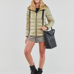 Vêtements Femme Doudounes Esprit RCS Tape Jacket PALE KHAKI 9 Vêtements Femme Doudounes Esprit RCS Tape Jacket PALE KHAKI -Manteaux Soldes Magasin 23153593 500 C