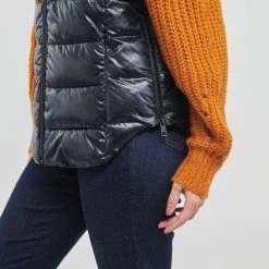 Vêtements Femme Doudounes Esprit RCS Tape Vest BLACK 11 Vêtements Femme Doudounes Esprit RCS Tape Vest BLACK -Manteaux Soldes Magasin 23153595 500 E