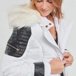 Vêtements Femme Doudounes Moony Mood LYVIE Blanc -Manteaux Soldes Magasin 23475205 500 E