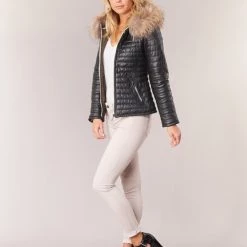 Vêtements Femme Doudounes Oakwood HAPPY Noir 9 Vêtements Femme Doudounes Oakwood HAPPY Noir -Manteaux Soldes Magasin 3867175 500 C