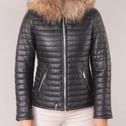 Vêtements Femme Doudounes Oakwood HAPPY Noir 10 Vêtements Femme Doudounes Oakwood HAPPY Noir -Manteaux Soldes Magasin 3867175 500 D