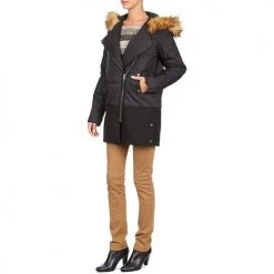 Vêtements Femme Doudounes Chipie EDITHE Noir 10 Vêtements Femme Doudounes Chipie EDITHE Noir -Manteaux Soldes Magasin 412382 500 D