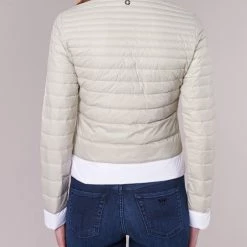 Vêtements Femme Doudounes Armani jeans BEAUJADO Beige / Blanc -Manteaux Soldes Magasin 4440717 500 E