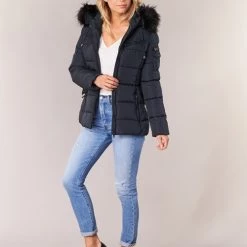 Vêtements Femme Doudounes Casual Attitude HEYL Marine -Manteaux Soldes Magasin 6491428 500 C