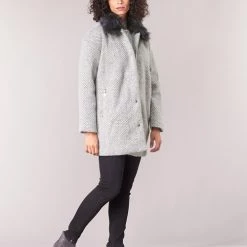 Vêtements Femme Manteaux Le Temps des Cerises DUCHESSE Gris 9 Vêtements Femme Manteaux Le Temps des Cerises DUCHESSE Gris -Manteaux Soldes Magasin 7882071 500 C