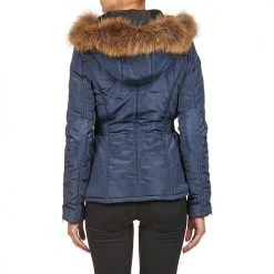 Vêtements Femme Doudounes Betty London BAMBOU Marine 11 Vêtements Femme Doudounes Betty London BAMBOU Marine -Manteaux Soldes Magasin 887835 500 E